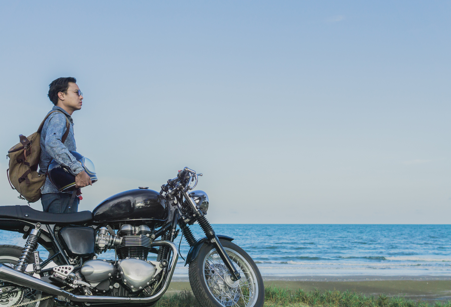 Tips to safely riding a motorcycle