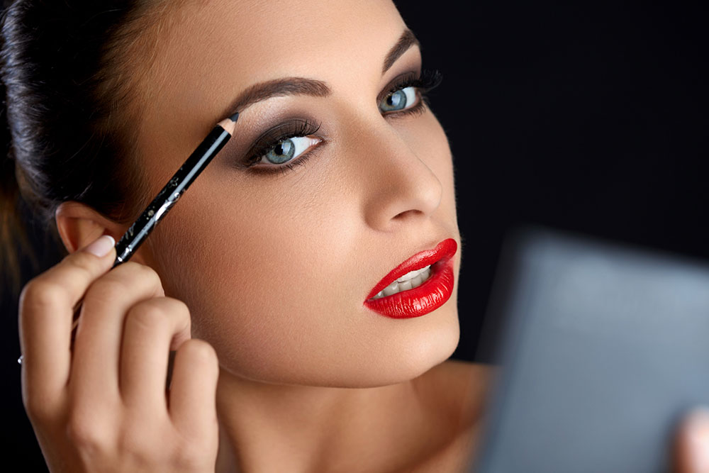 5 mistakes to avoid while using eyebrow makeup
