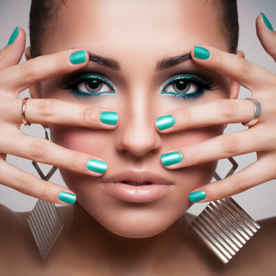 10 eye liner hacks every woman should know