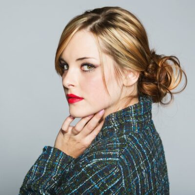 Tips to choose the right lipstick color