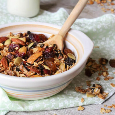 Which foods help in managing diabetes