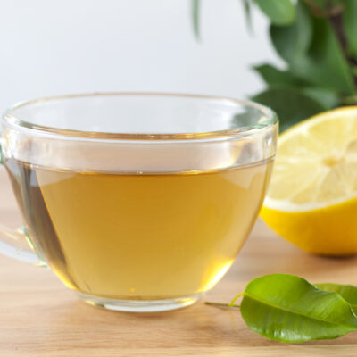 5 Detoxifying Drinks to Help Cleanse the Lungs